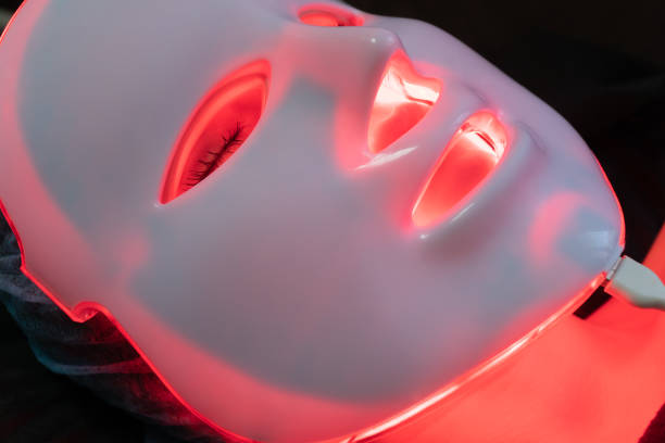 Light therapy mask